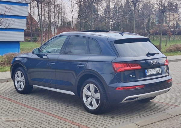 Audi Q5 cena 104890 przebieg: 111916, rok produkcji 2017 z Rzeszów małe 436